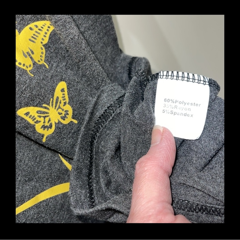 Set of 2 dark heather grey tshirts Let It Bee 🐝 & sunflower 🌻  butterflies 🦋 - Picture 5 of 10